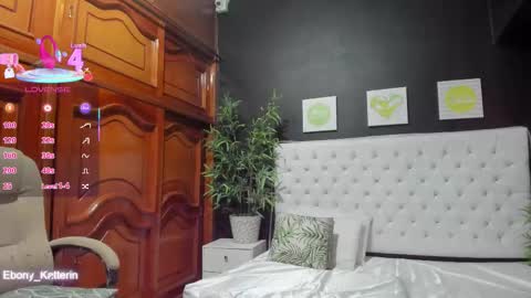 Snapshot of ebony_katterin chatting on 11.07.25 ebony_katterin online show from 11.07.25