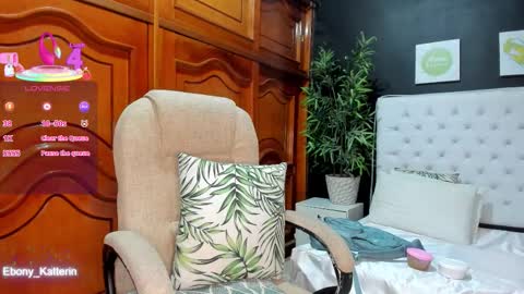 Snapshot of ebony_katterin chatting on 11.11.25 ebony_katterin online show from 11.11.25