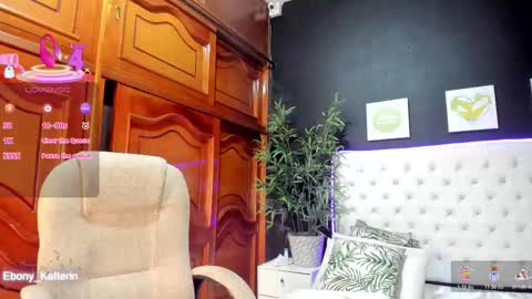 Snapshot of ebony_katterin chatting on 11.14.25 ebony_katterin online show from 11.14.25