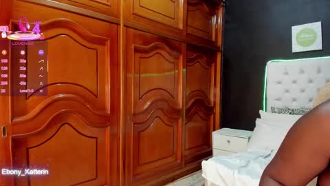 ebony_katterin online show from 12.19.25