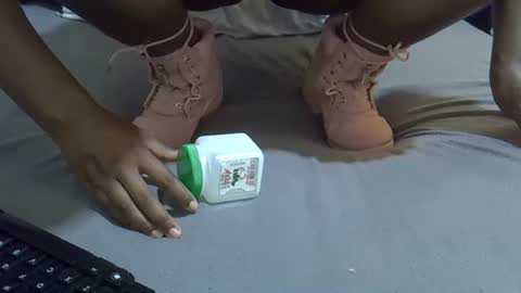 ebony_maria online show from 10.18.25