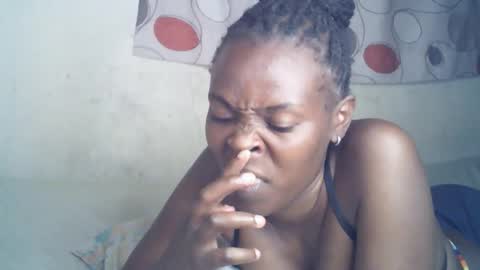 Snapshot of ebony_phoenix12 chatting on 10.13.25 ebony_phoenix12 online show from 10.13.25