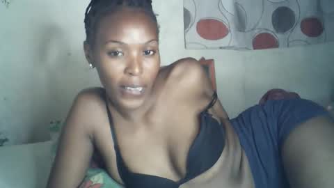 Snapshot of ebony_phoenix12 chatting on 11.30.25 ebony_phoenix12 online show from 11.30.25