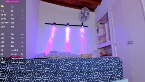 Snapshot of ebony_swt18 chatting on 11.07.25 Alessa online show from 11.07.25