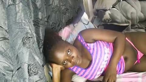 Snapshot of ebony_tasha chatting on 01.21.25 tasha online show from 01.21.25