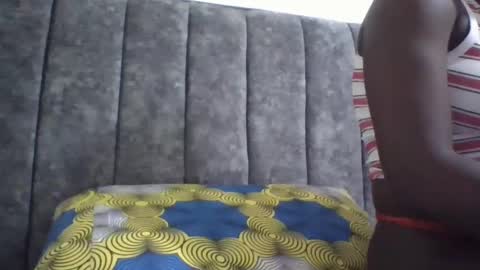 Snapshot of ebony_tasha chatting on 02.19.25 tasha online show from 02.19.25
