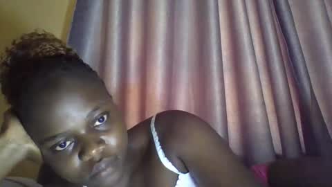 Snapshot of ebony_tasha chatting on 02.26.25 tasha online show from 02.26.25