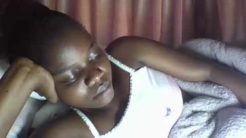 Snapshot of ebony_tasha chatting on 02.26.25 tasha online show from 02.26.25