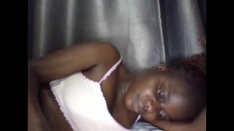 Snapshot of ebony_tasha chatting on 03.01.25 tasha online show from 03.01.25