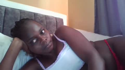 Snapshot of ebony_tasha chatting on 03.02.25 tasha online show from 03.02.25