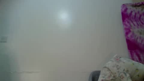 Loreina online show from 02.25.26