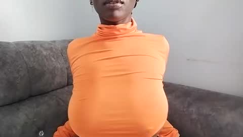 Ebony Melanie online show from 03.05.25