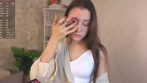 Snapshot of ebonyleibenstein chatting on 02.12.26 Milly online show from 02.12.26