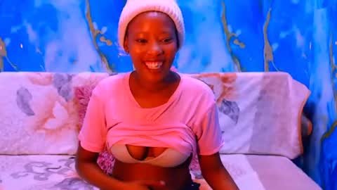 Snapshot of ebonypretty4u chatting on 10.06.25 ebonypretty4u online show from 10.06.25