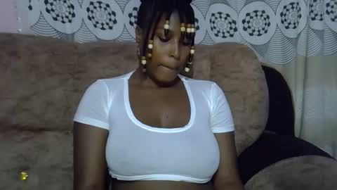 Snapshot of ebonysk chatting on 04.25.26 pretty online show from 04.25.26
