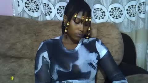 Snapshot of ebonysk chatting on 05.10.26 pretty online show from 05.10.26