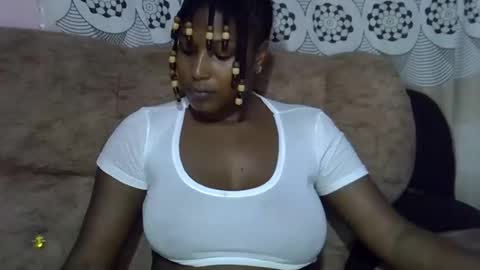 Snapshot of ebonysk chatting on 05.12.26 pretty online show from 05.12.26