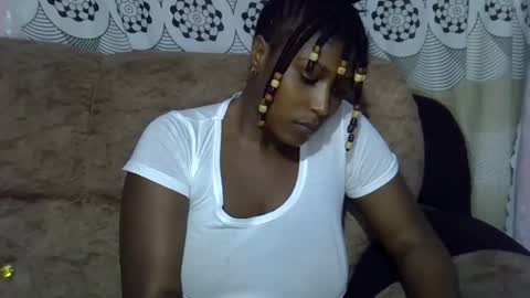 Snapshot of ebonysk chatting on 05.15.26 pretty online show from 05.15.26