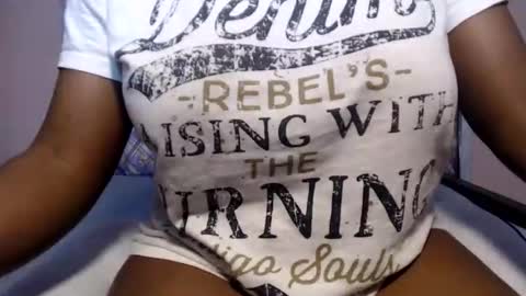 Snapshot of ebonysmiles00 chatting on 05.31.26 ebonysmiles00 online show from 05.31.26