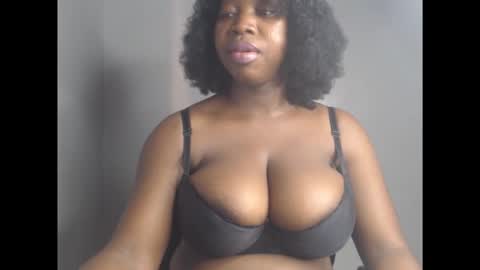 Snapshot of ebonyx_dripqueen chatting on 11.25.25 Loveth online show from 11.25.25