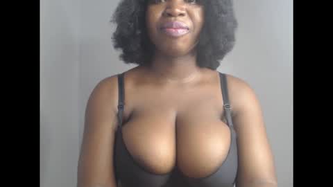 Snapshot of ebonyx_dripqueen chatting on 11.26.25 Loveth online show from 11.26.25