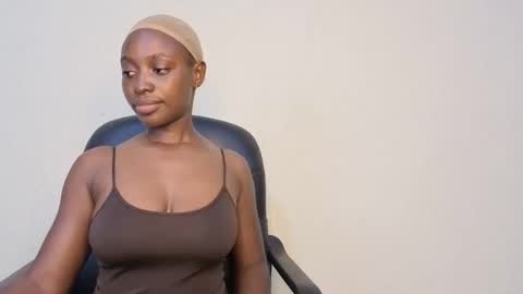 Snapshot of ebonyx_pumpkin22 chatting on 10.11.25 Nancy online show from 10.11.25