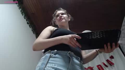 Snapshot of eda_bonne chatting on 02.19.25 Edda online show from 02.19.25