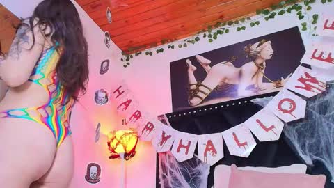 Snapshot of eda_bonne chatting on 10.07.25 Edda online show from 10.07.25