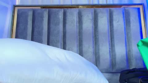 Snapshot of eda_bonne chatting on 11.20.25 Edda online show from 11.20.25