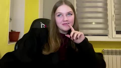 Mia online show from 02.20.26