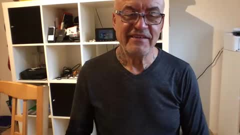 Snapshot of eddelmar chatting on 01.29.25 eddelmar online show from 01.29.25