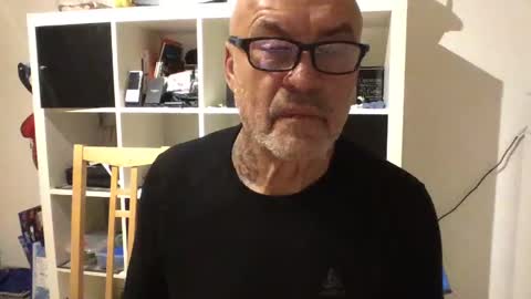 Snapshot of eddelmar chatting on 02.10.25 eddelmar online show from 02.10.25