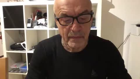 Snapshot of eddelmar chatting on 02.11.25 eddelmar online show from 02.11.25