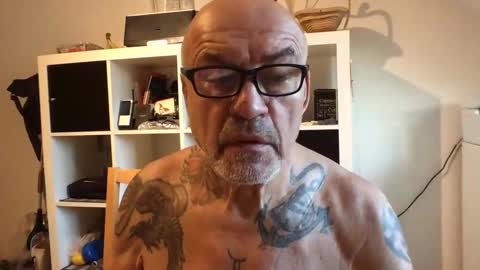 Snapshot of eddelmar chatting on 03.03.25 eddelmar online show from 03.03.25