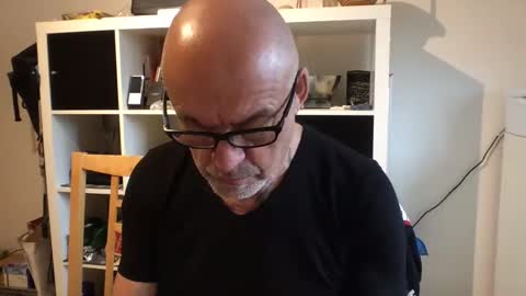 Snapshot of eddelmar chatting on 03.12.25 eddelmar online show from 03.12.25