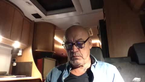 Snapshot of eddelmar chatting on 09.25.25 eddelmar online show from 09.25.25