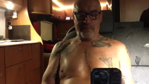 Snapshot of eddelmar chatting on 09.29.25 eddelmar online show from 09.29.25