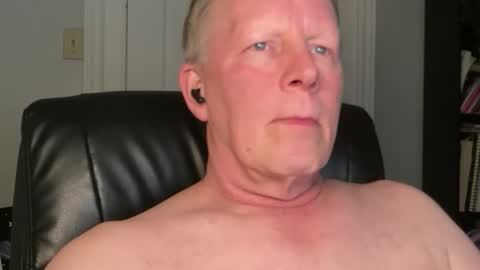 Snapshot of eddygl1968 chatting on 02.05.26 Eddy online show from 02.05.26