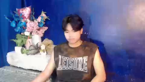 edelcum_xx online show from 12.17.25