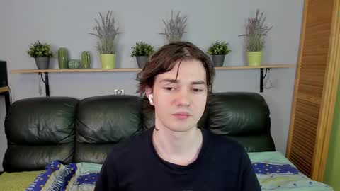 Snapshot of edgar_ray chatting on 12.23.25 Edgar online show from 12.23.25