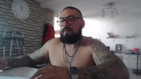 Snapshot of edgarram83 chatting on 11.14.25 edgarram83 online show from 11.14.25