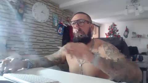 Snapshot of edgarram83 chatting on 11.25.25 edgarram83 online show from 11.25.25