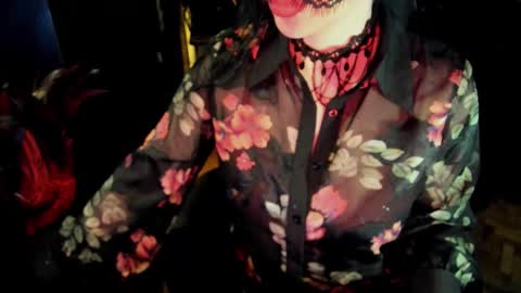 Snapshot of edgequeen69 chatting on 11.01.25 EdgeQueen69 online show from 11.01.25