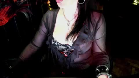 Snapshot of edgequeen69 chatting on 12.01.25 EdgeQueen69 online show from 12.01.25