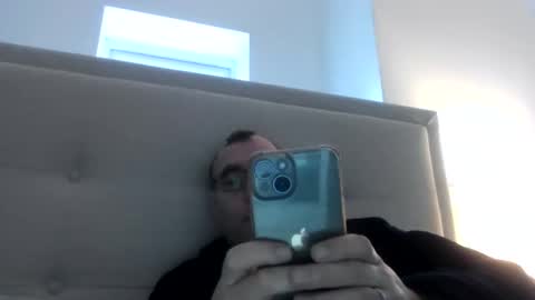 Snapshot of edinandy77 chatting on 11.25.25 edinandy77 online show from 11.25.25