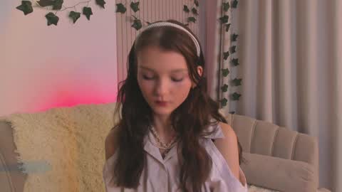 Snapshot of edithgalpin chatting on 02.01.25 Lisa online show from 02.01.25