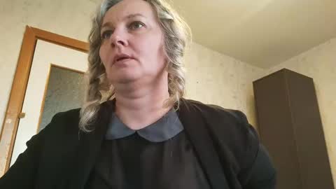 Snapshot of edithmanning chatting on 05.05.26 edithmanning online show from 05.05.26