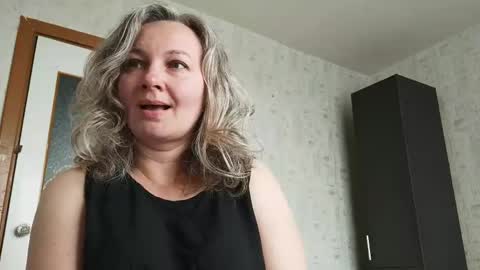 Snapshot of edithmanning chatting on 05.13.26 edithmanning online show from 05.13.26