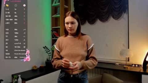 Snapshot of edlacarleton chatting on 11.11.25 Nikki online show from 11.11.25