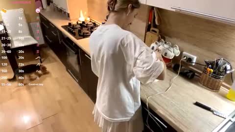 Snapshot of edlinhazleton chatting on 10.28.25 Dana online show from 10.28.25